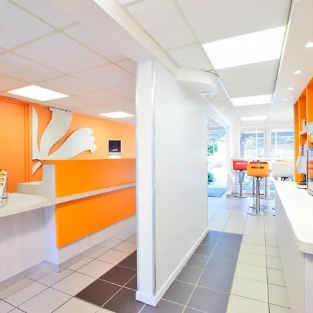 Hotel Premiere Classe *