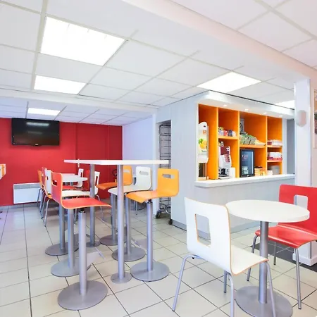 普瑞米尔蒙塔班经典酒店 酒店 蒙托邦