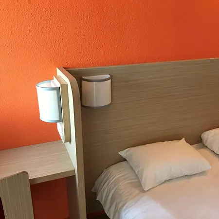 酒店 普瑞米尔蒙塔班经典酒店 *